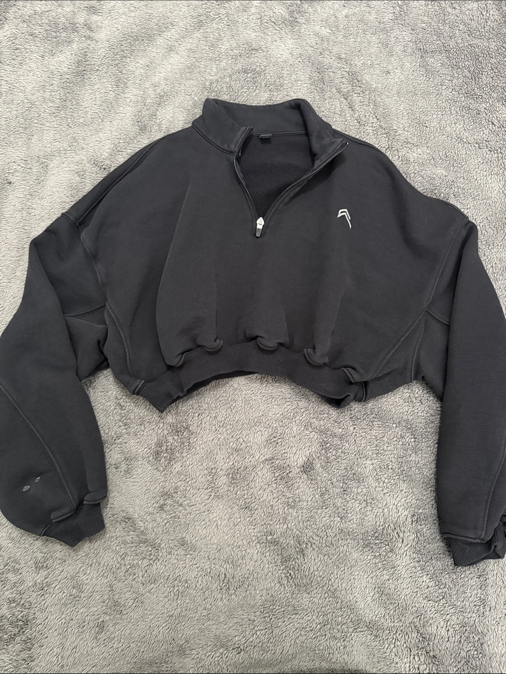 Oner Active Black Cropped Half-Zip Sweatshirt